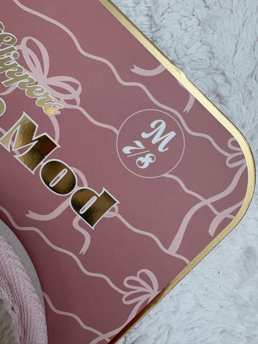 Mellow & Mod Slippers 🎀 - Picture 2 of 3